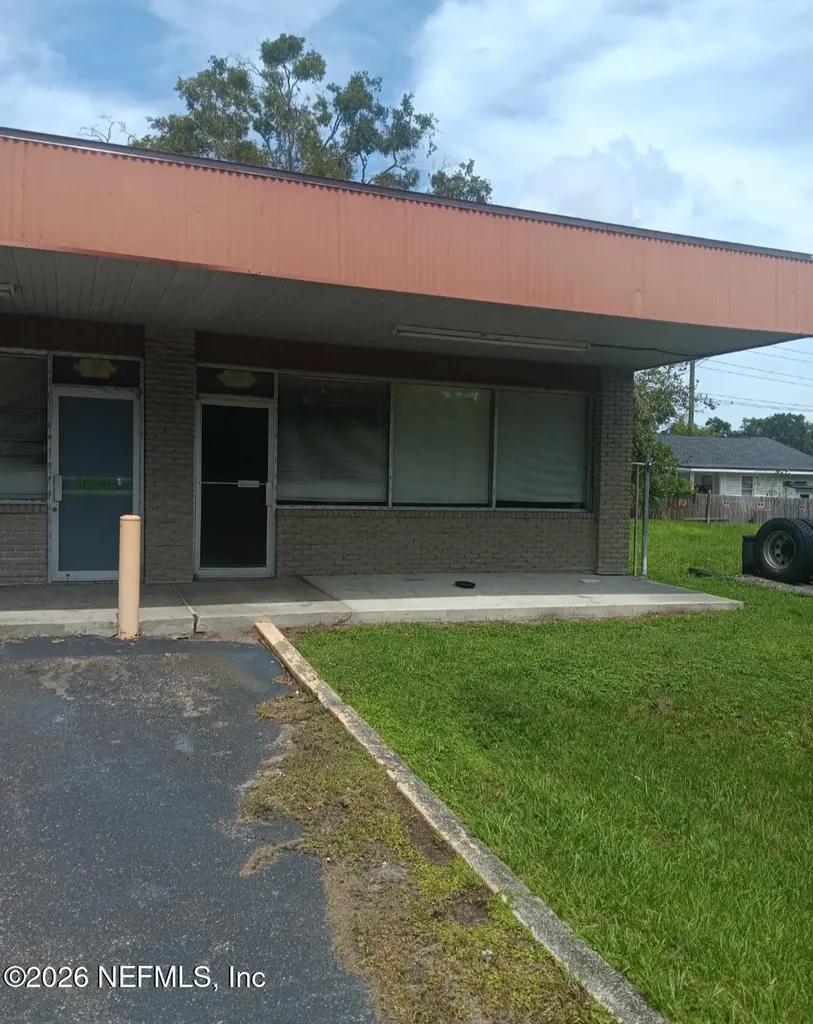 17 43rd Street E Jacksonville FL 32208
