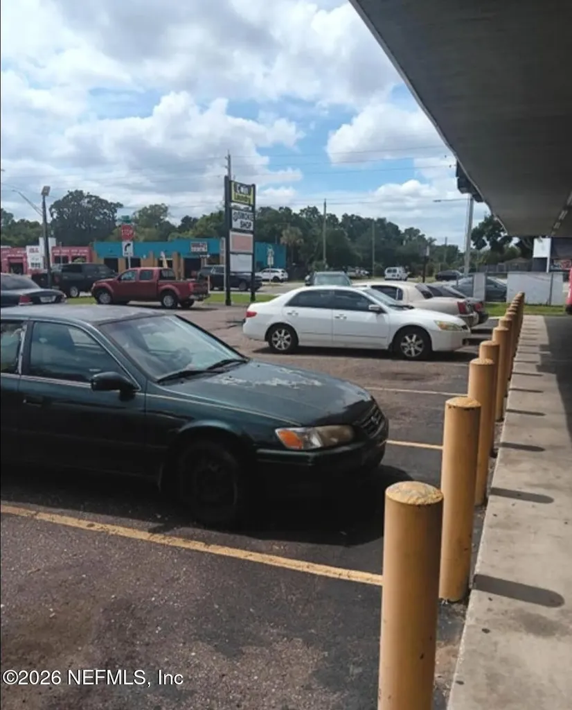 17 43rd Street E Jacksonville FL 32208