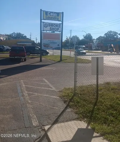 17 43rd Street E Jacksonville FL 32208
