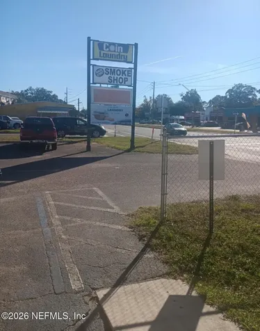 17 43rd Street E Jacksonville FL 32208
