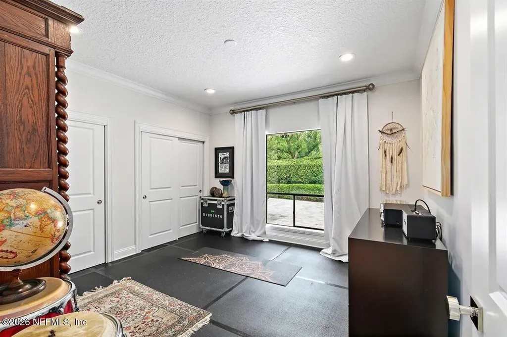 7575 Hollyridge Road Jacksonville FL 32256