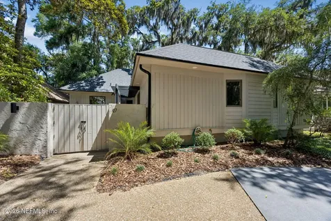 27 Marsh Creek Road Fernandina Beach FL 32034