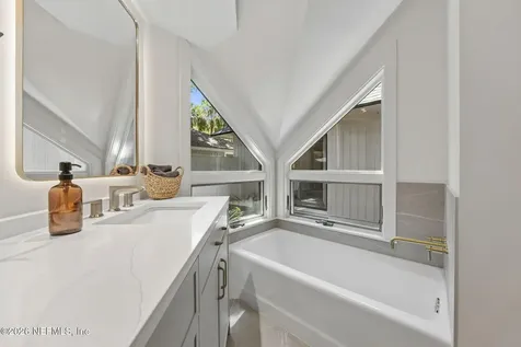 27 Marsh Creek Road Fernandina Beach FL 32034