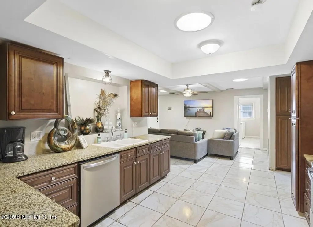 22 Flamingo Palm Coast FL 32137