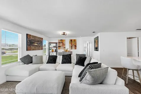 2437 Falling Star Lane Green Cove Springs FL 32043