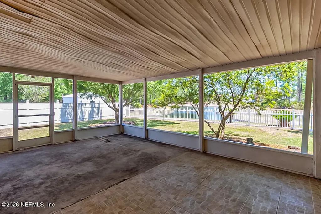 2387 Rusty Lakes Lane Jacksonville FL 32221