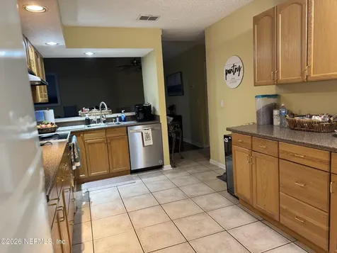 2419 Wattle Tree Road E Jacksonville FL 32246