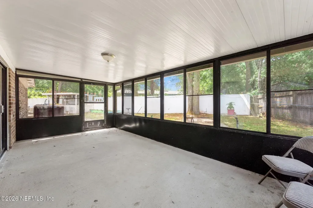 4212 Pointe Haven Drive N Jacksonville FL 32218