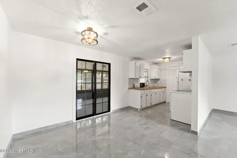 4212 Pointe Haven Drive N Jacksonville FL 32218