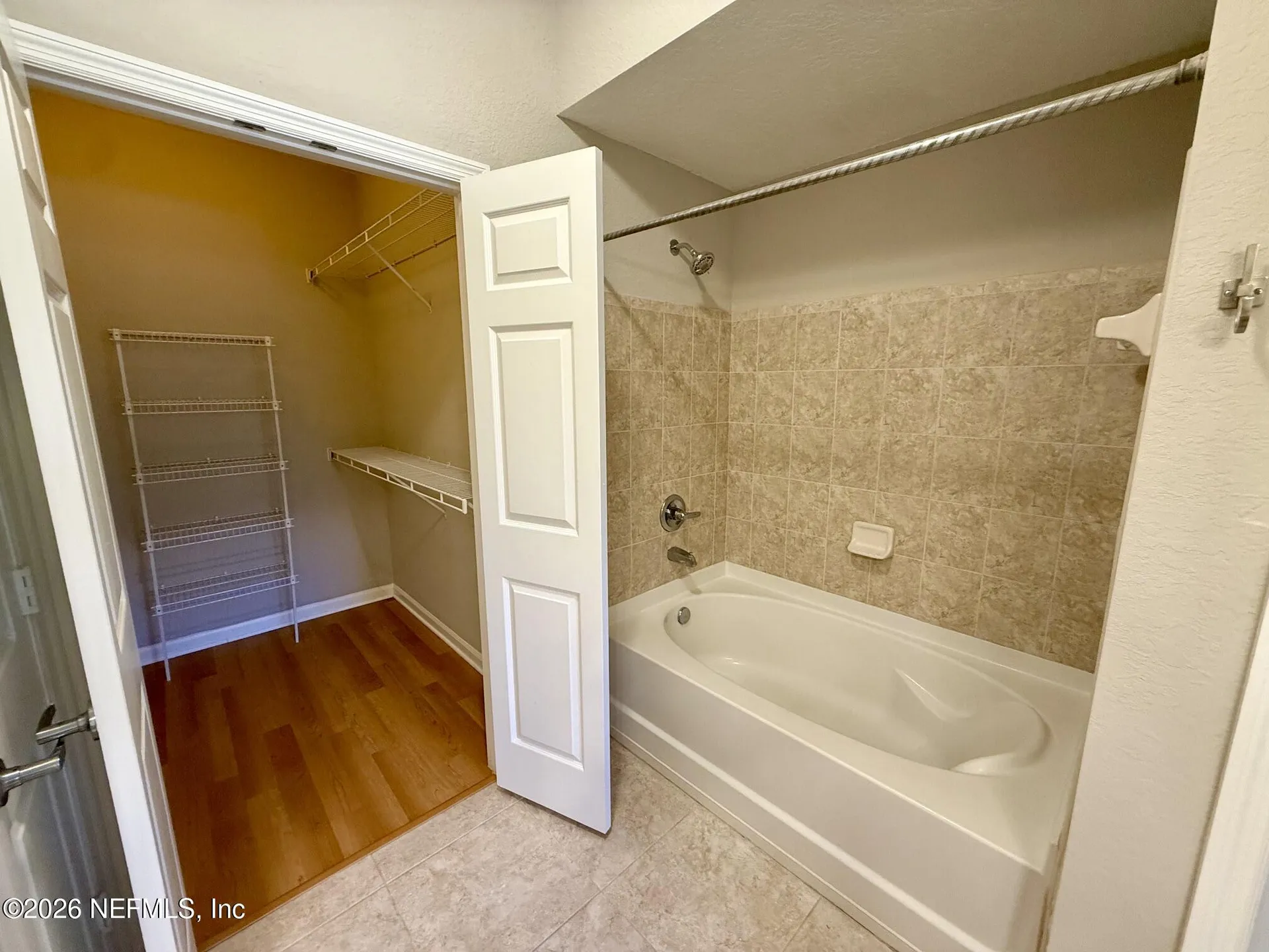 8539 Gate Parkway W Jacksonville FL 32216