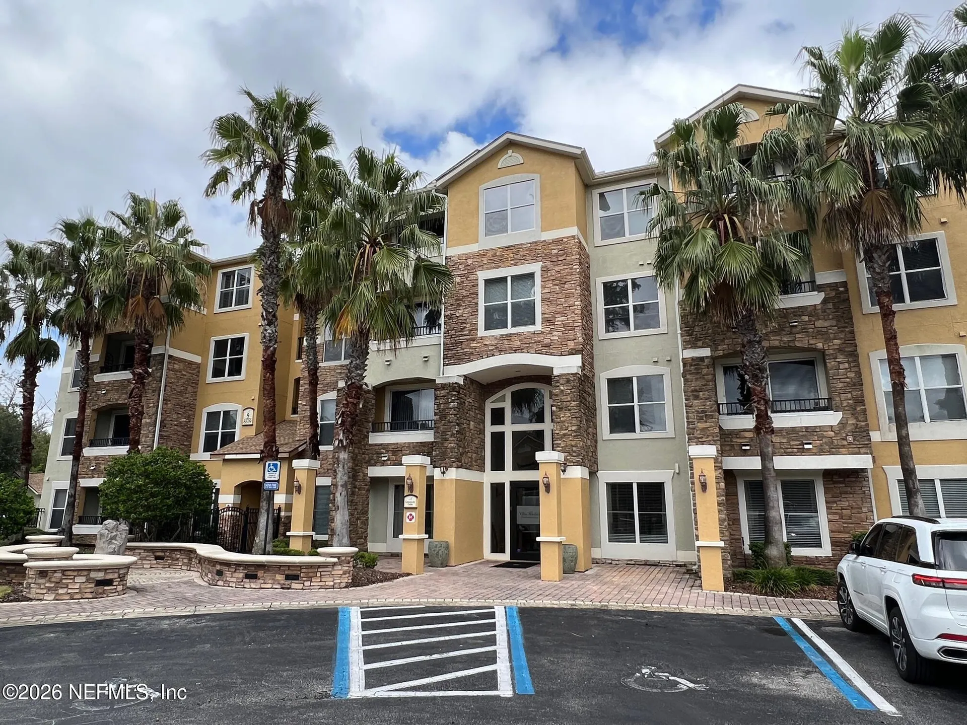 8539 Gate Parkway W Jacksonville FL 32216
