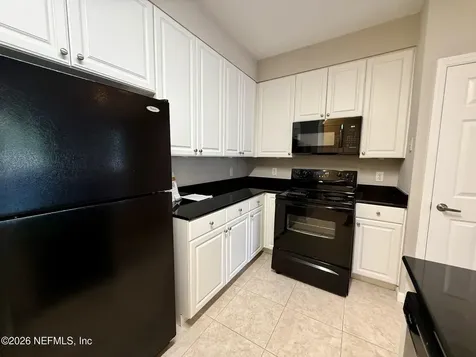 8539 Gate Parkway W Jacksonville FL 32216
