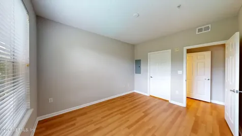 8539 Gate Parkway W Jacksonville FL 32216