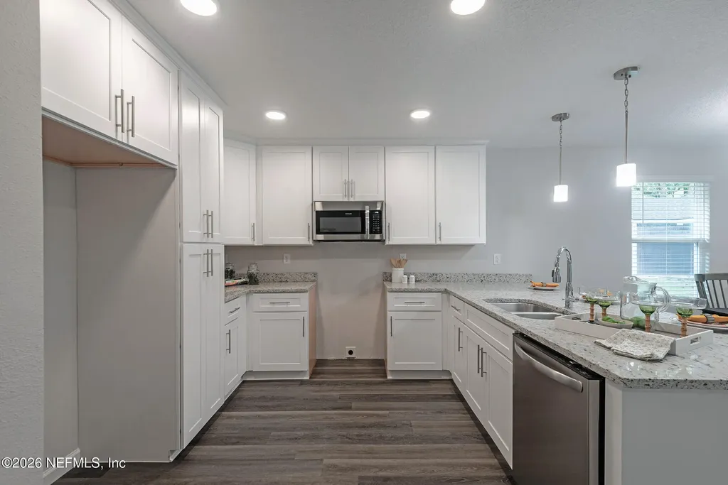8639 Crystalline Lane Jacksonville FL 32221