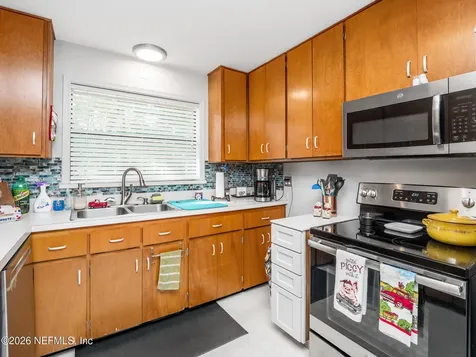 5911 Hyde Park Circle Jacksonville FL 32210