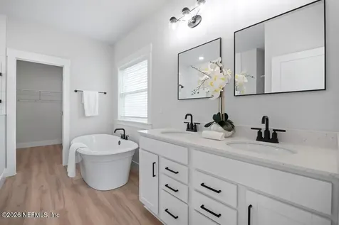 4524 Pinewood Avenue Jacksonville FL 32207