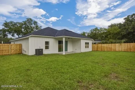 4524 Pinewood Avenue Jacksonville FL 32207