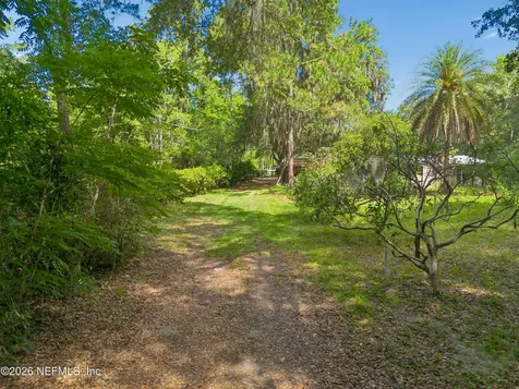 1901 State Road 13 N St. Johns FL 32259
