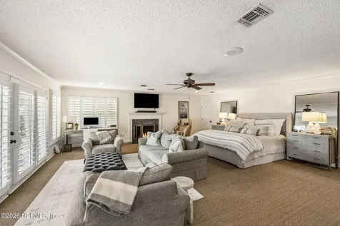 4273 Venetia Boulevard Jacksonville FL 32210