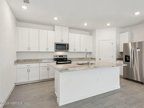 7369 Everett Forest Drive Jacksonville FL 32219