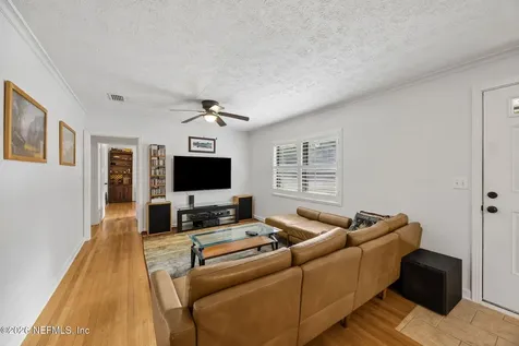3243 Parental Home Road Jacksonville FL 32216