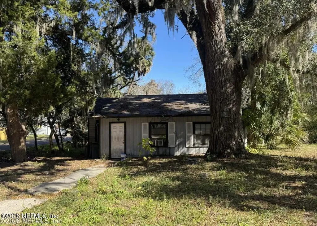 7035 Elwood Avenue Jacksonville FL 32208