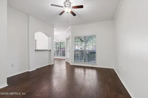 7800 Point Meadows Drive Jacksonville FL 32256