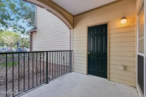 7800 Point Meadows Drive Jacksonville FL 32256
