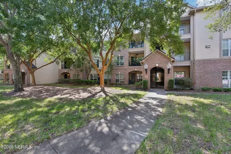 7800 Point Meadows Drive Jacksonville FL 32256
