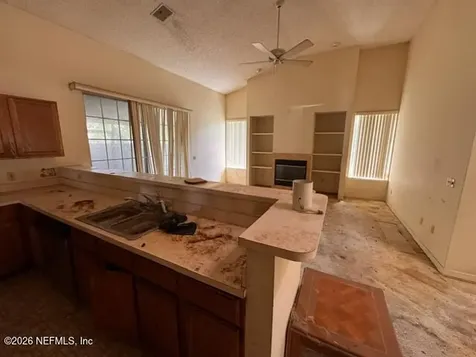 10251 Triple Crown Avenue Jacksonville FL 32257