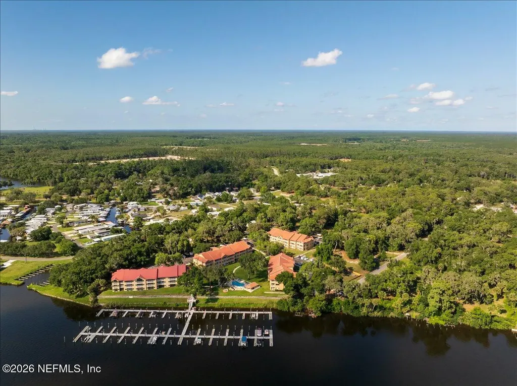 99 Broad River Place Welaka FL 32193