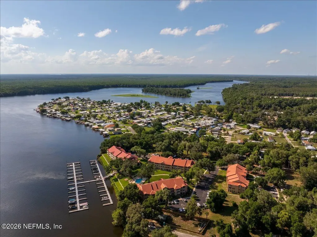 99 Broad River Place Welaka FL 32193