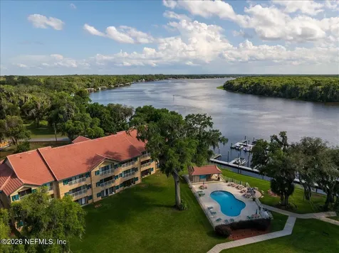 99 Broad River Place Welaka FL 32193