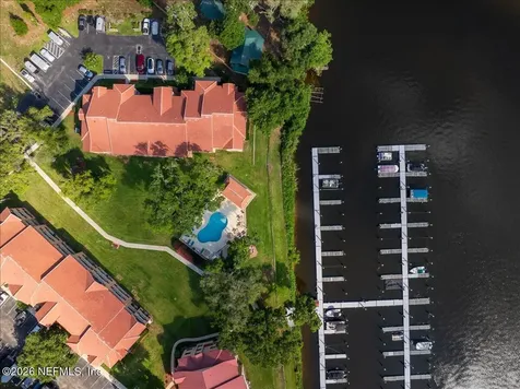 99 Broad River Place Welaka FL 32193