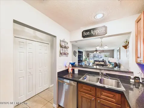 99 Broad River Place Welaka FL 32193