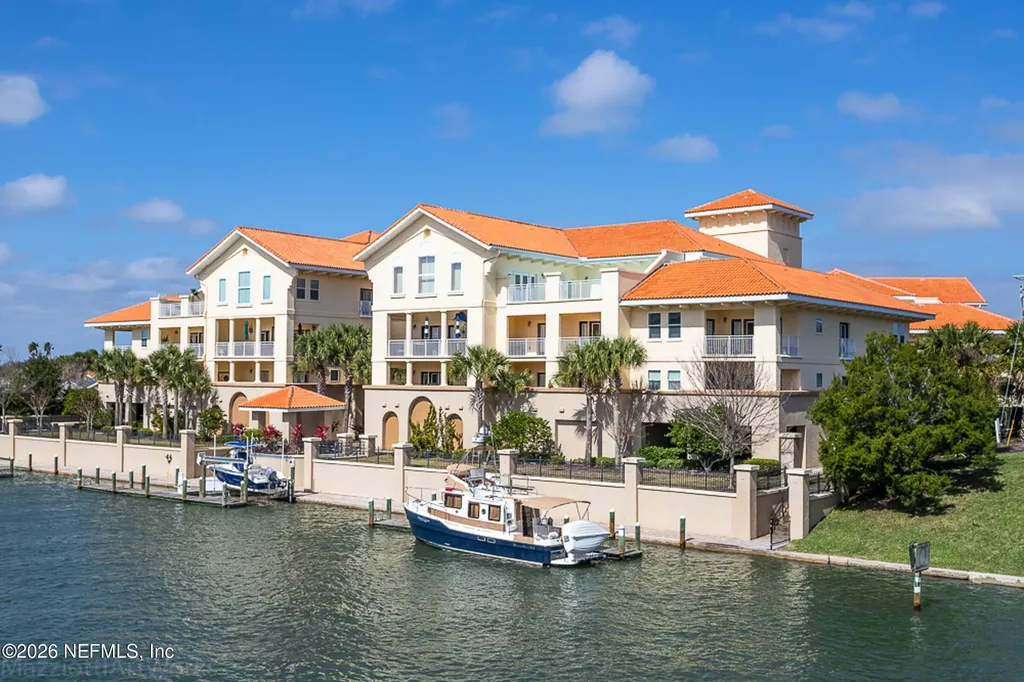 300 Bella Harbor Court Palm Coast FL 32137