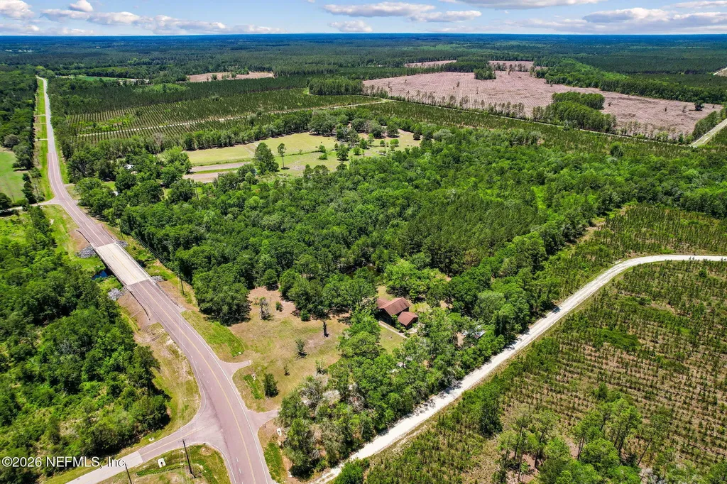 5622 County Road 229 Glen St. Mary FL 32040
