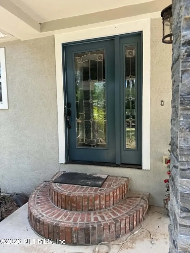 126 E East End Road San Mateo FL 32187