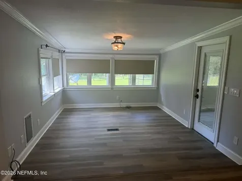 126 E East End Road San Mateo FL 32187