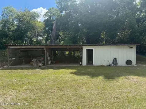 126 E East End Road San Mateo FL 32187