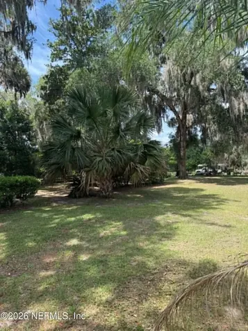 126 E East End Road San Mateo FL 32187