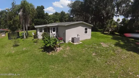 126 E East End Road San Mateo FL 32187