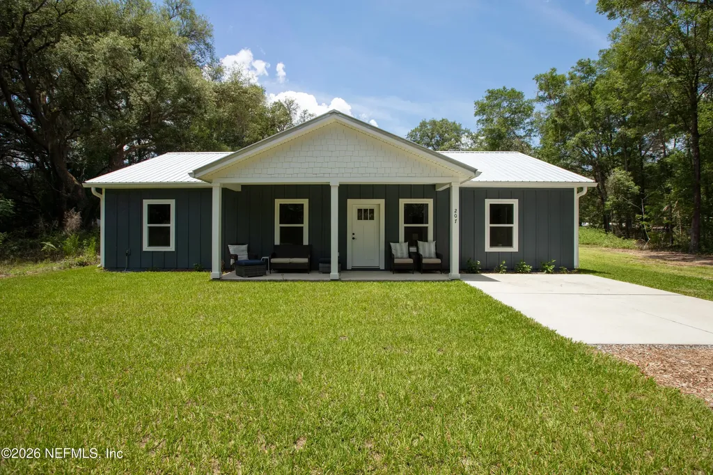 207 N Palmetto Avenue Florahome FL 32140