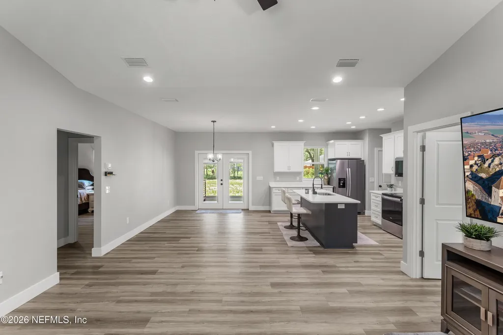 207 N Palmetto Avenue Florahome FL 32140