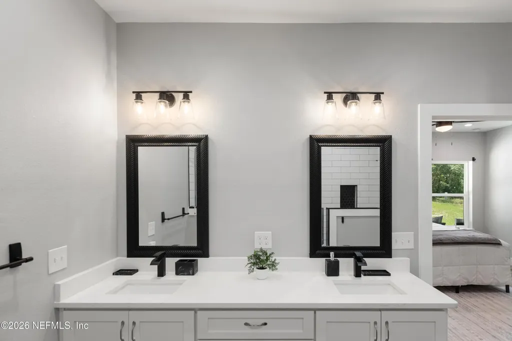207 N Palmetto Avenue Florahome FL 32140