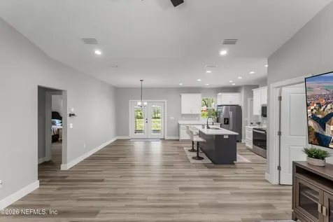 207 N Palmetto Avenue Florahome FL 32140