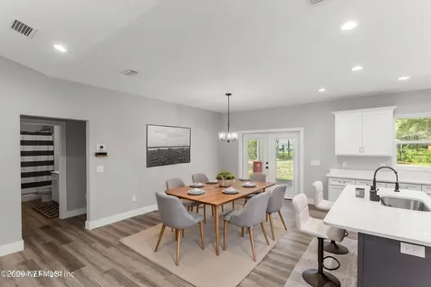 207 N Palmetto Avenue Florahome FL 32140