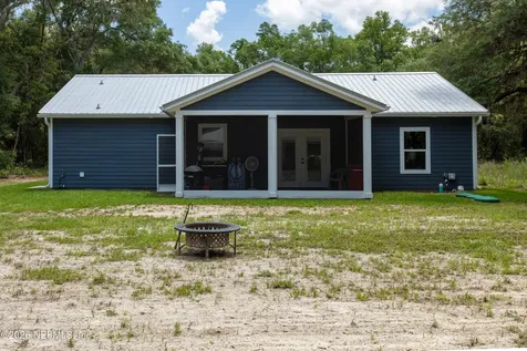 207 N Palmetto Avenue Florahome FL 32140