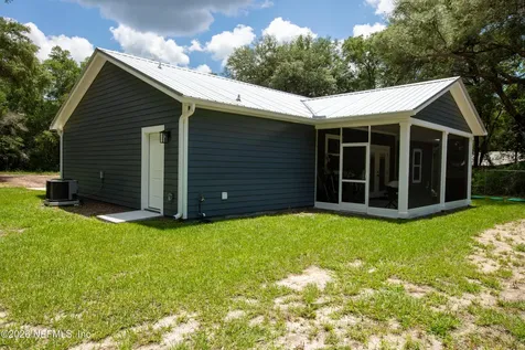 207 N Palmetto Avenue Florahome FL 32140