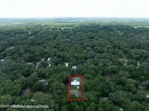 207 N Palmetto Avenue Florahome FL 32140